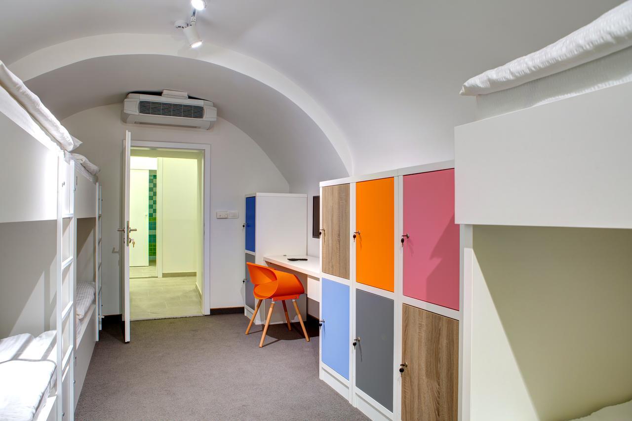Starmo Hostel موستار المظهر الخارجي الصورة