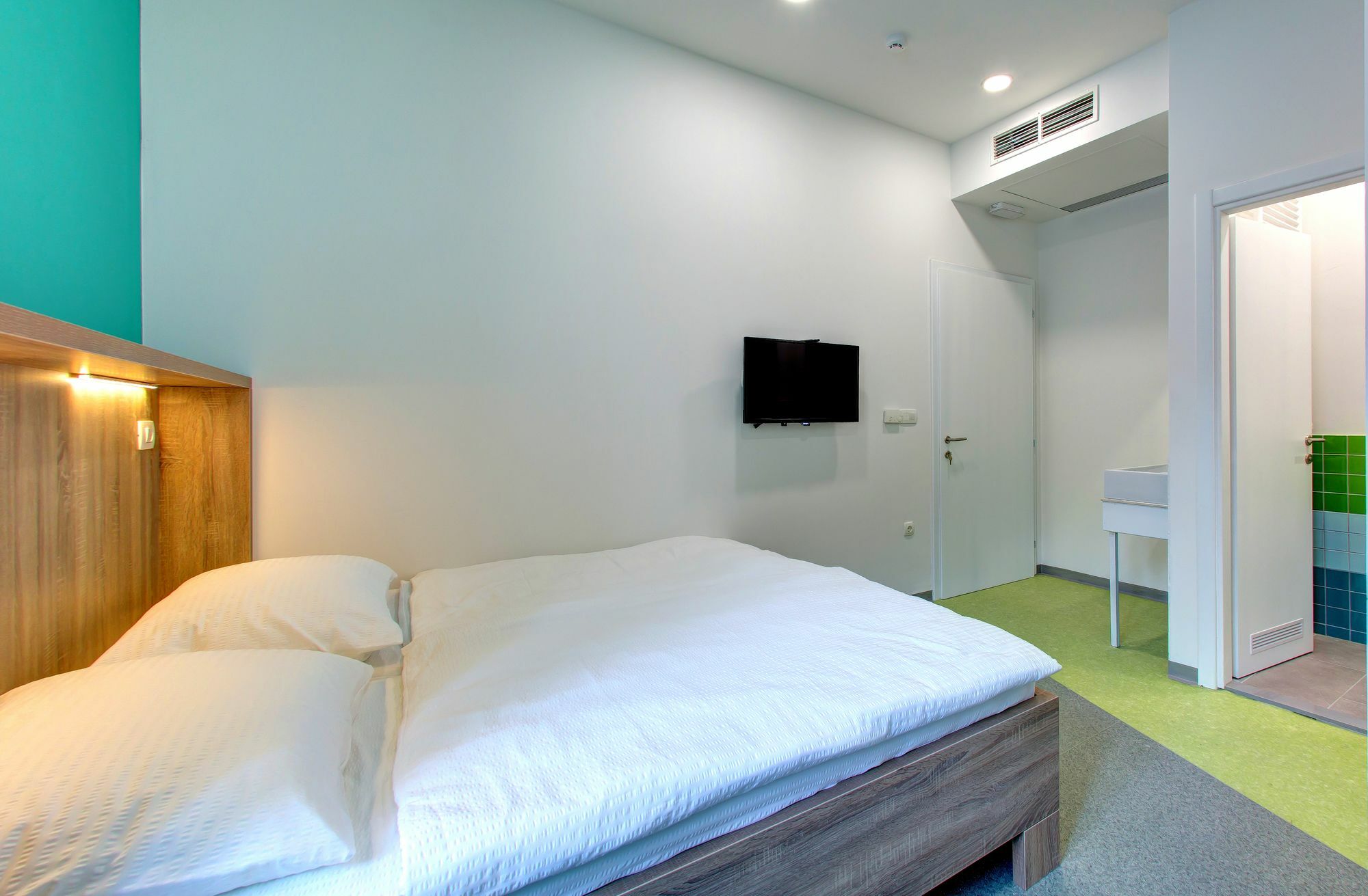 Starmo Hostel موستار المظهر الخارجي الصورة